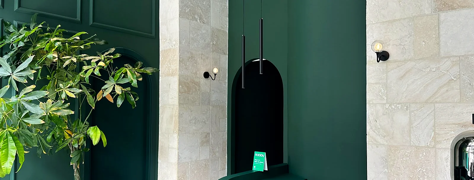 The entrance and reception at Promise Hair Concept